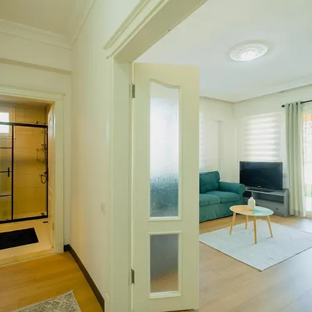 Апартаменты Bluey Calis House *